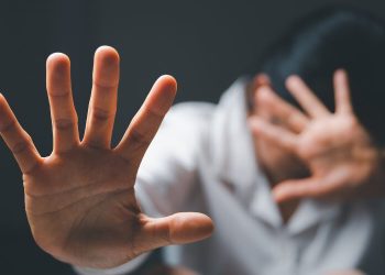 Hasta 21 años de cárcel para tres hombres inmigrantes por violar a una mujer en Inglaterra