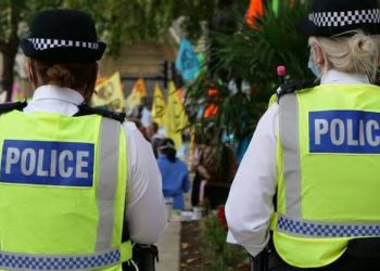 Policía británica arresta a un hombre tras amenazar de muerte al populista Nigel Farage