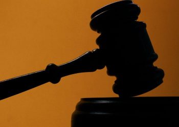 Imputan por extorsión a 17 personas en Colombia, entre ellos cinco guardianes carcelarios