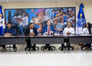 Rector de la UASD, Jorge Asjana David, realiza encuentro con la FED en pro del bienestar estudiantil
