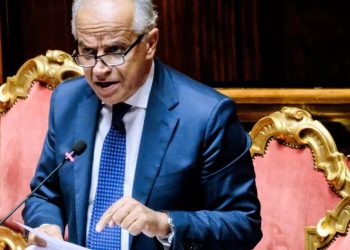 Italia anuncia que suspende el acuerdo de Schengen con España