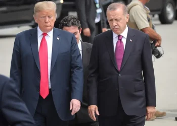 Donald Trump llega a Ankara para la cumbre de líderes de la OTAN