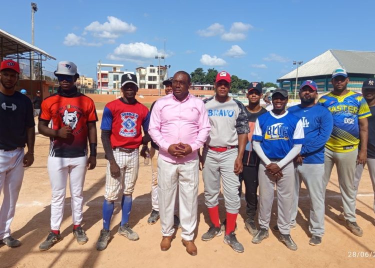 Club Virgilio Castillo Chola recibe apoyo de empresario