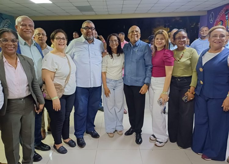 Dra. Ana Jacqueline Ureña obtiene una contundente victoria y se perfila como la próxima decana de Humanidades