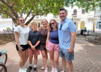 Turistas estadounidenses celebran desde RD los 250 años de la Independencia de EEUU