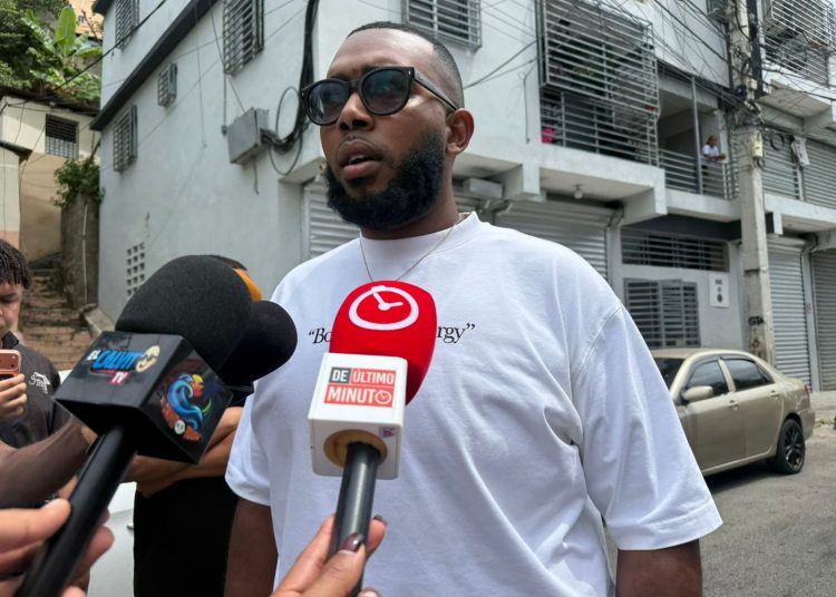 Goldo Oro se pone a disposición de la familia de Darlin Mercado y ofrece apoyo económico