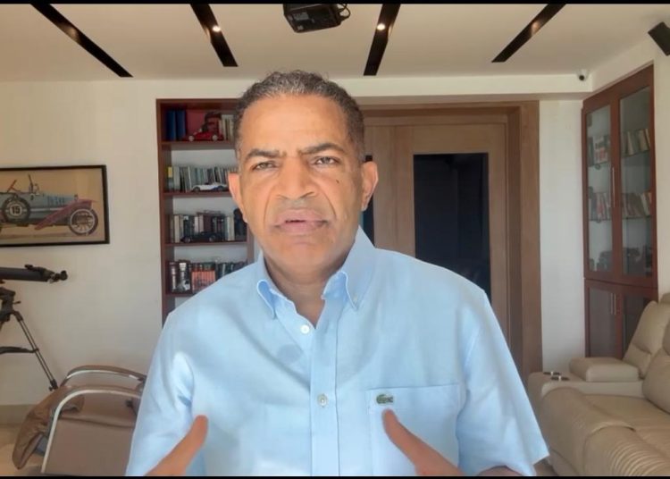 Juan Marte mantiene alza del pasaje desde este lunes y califica de “pírrica” la rebaja en los combustibles