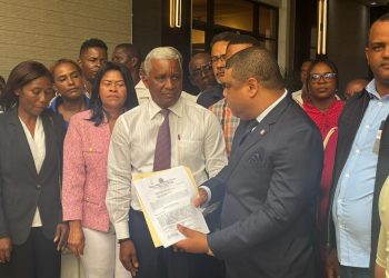 Diputados y comunitarios piden detener instalación de vertedero en La Cuaba