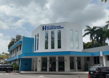 Hospitales de la capital acatan paro del CMD; pacientes expresan molestia por suspensión de consultas
