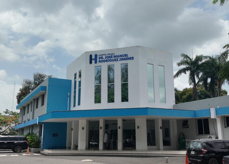 Hospitales de la capital acatan paro del CMD; pacientes expresan molestia por suspensión de consultas