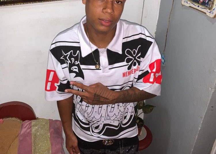 Asesinan de dos disparos en el pecho a joven de 20 años en La Vega