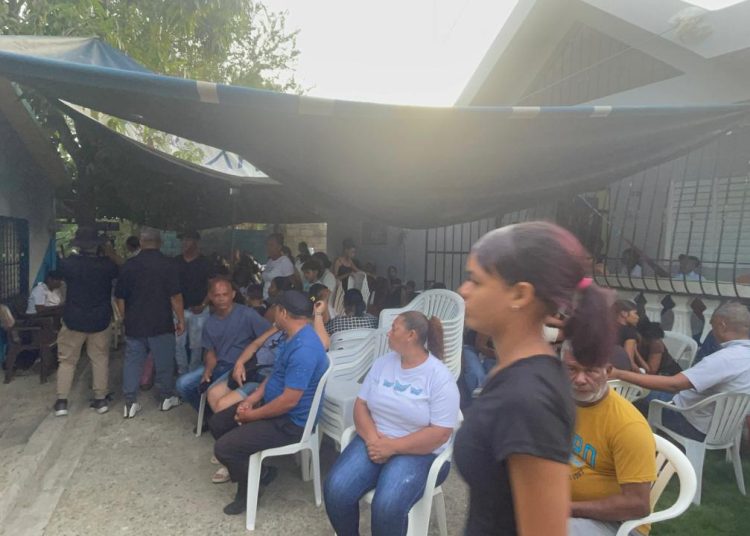Velan restos de joven hallada muerta en Santiago: familiares señalan a su expareja del feminicidio