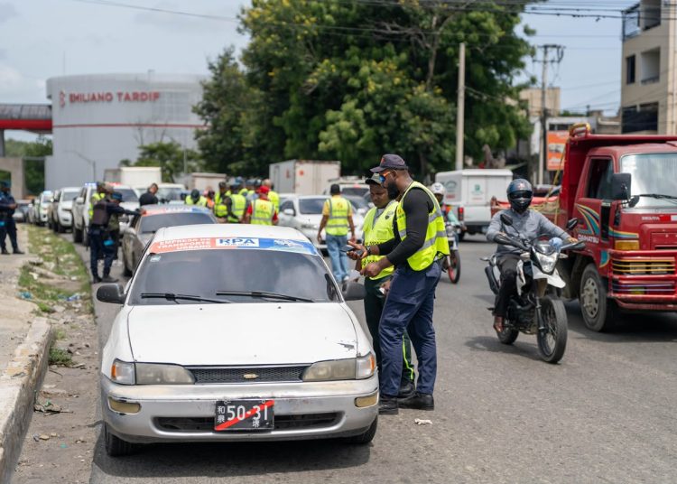 INTRANT interviene 17 rutas en Santiago por aumentos irregulares del pasaje