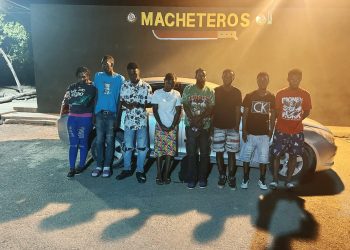 Ejército arresta a tres dominicanos por transportar a 28 haitianos indocumentados