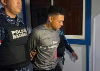 Se entrega presunto feminicida de joven hallada muerta en Santiago