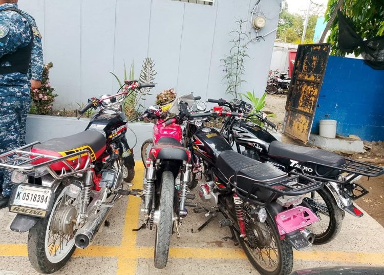 Policía frustra carreras clandestinas en Santiago; detiene a siete personas y ocupa RD$68,700