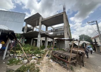 Tras años de espera, comerciantes reclaman la entrega del mercado de Los Alcarrizos