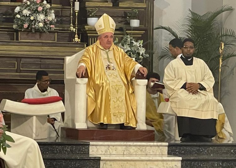 Histórico inicio de las Patronales de Santiago: nuncio apostólico preside por primera vez la misa inaugural