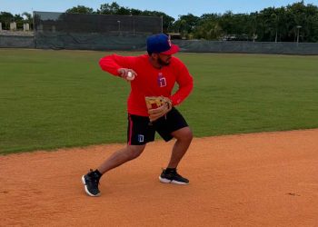 Wander Franco entrena con el equipo dominicano con la mira puesta en Santo Domingo 2026