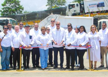 Abinader y alcalde Junior Santos inauguran estación de transferencia de residuos sólidos en Los Alcarrizos