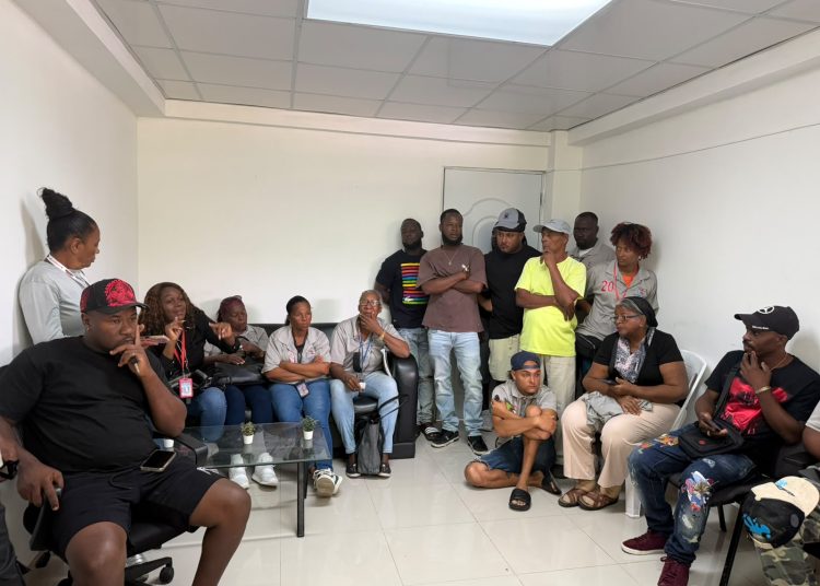Politur coordina acciones con trabajadores de las playas de Juan Dolio y Guayacanes