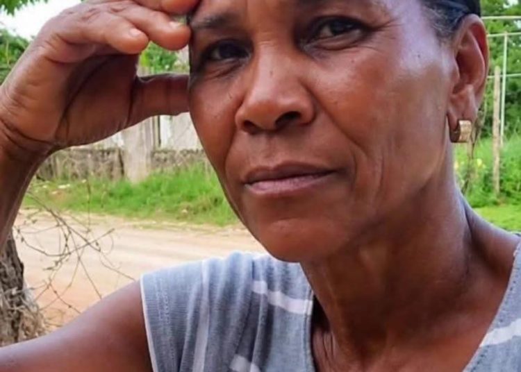 Sepultan a Rosa Marte; familiares y comunitarios exigen justicia