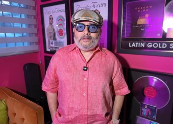 Pavel Núñez anuncia gira internacional junto a su hijo Ariel