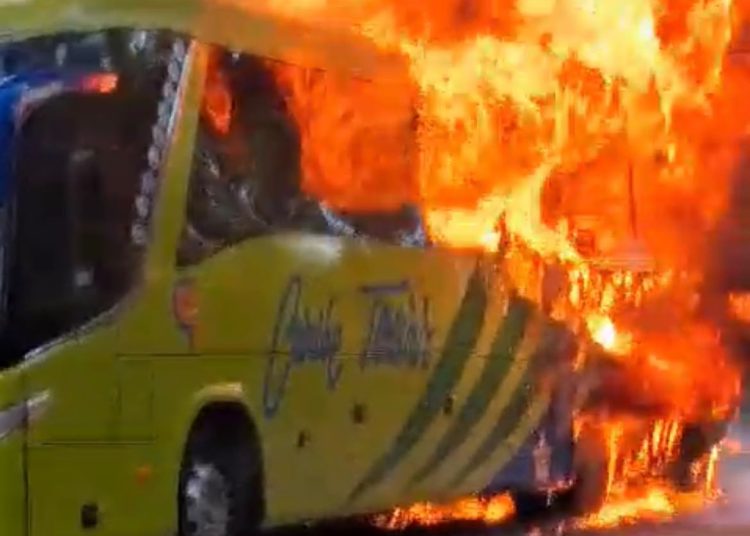 Identifican a los fallecidos en incendio de autobús de Caribe Tours en Jarabacoa