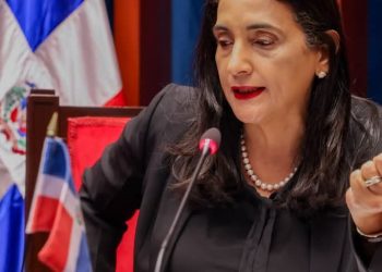 Senadora Lía Díaz impulsa creación de Unidad de Gastroenterología y Endoscopia para el Hospital Regional Taiwán de Azua