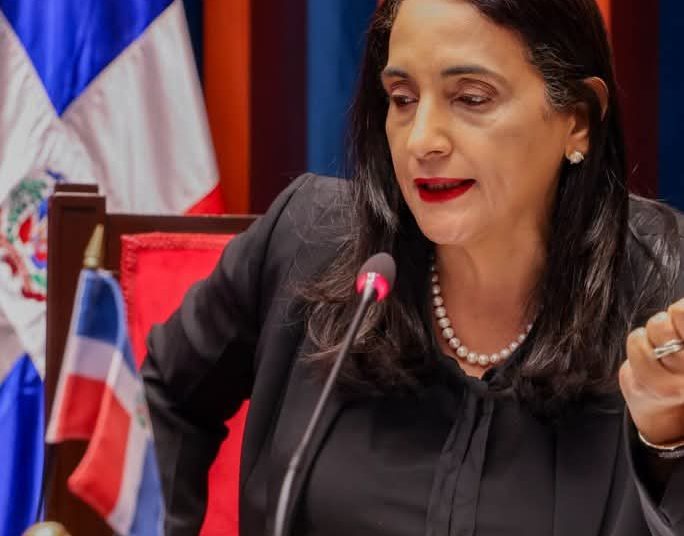 Senadora Lía Díaz impulsa creación de Unidad de Gastroenterología y Endoscopia para el Hospital Regional Taiwán de Azua