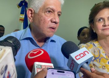 Eduardo Estrella anuncia tres frentes de construcción para acelerar la Autopista del Ámbar