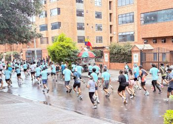 Más de 40 mil corredores recorren este domingo las principales vías de Bogotá en la Media Maratón 2026