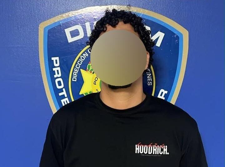 PN recibe en Santiago a extraditado desde España, acusado de doble homicidio y de herir a tres personas en 2021