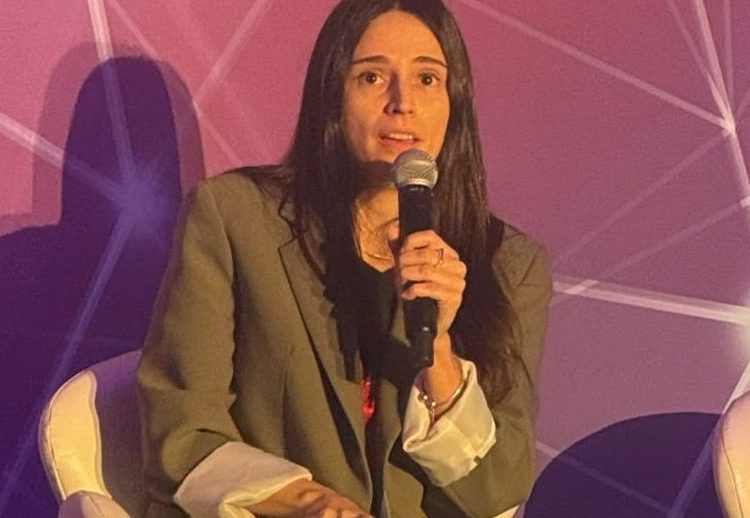 Fernanda Brovia en SIPConnect 2026 llama a experimentar con nuevas tecnologías en las redacciones