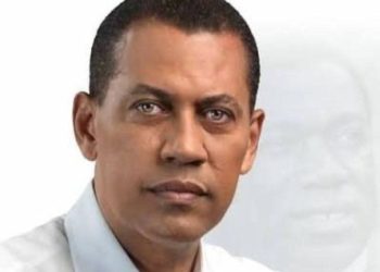 Regidor de Azua propone declarar persona no grata a Guido Gómez por declaraciones sobre la provincia