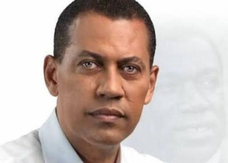 Regidor de Azua propone declarar persona no grata a Guido Gómez por declaraciones sobre la provincia
