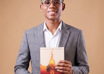 Joven escritor Issai Turbi presenta su primer libro “¿Estás listo para el llamado?”