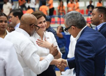 Raquel Peña entrega nuevas obras e inicia proyecto de agua potable en La Romana