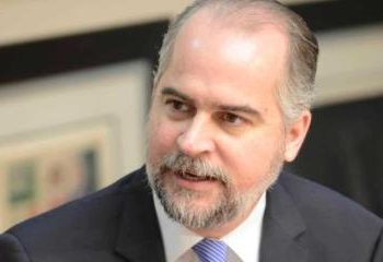 Alejandro Fernández dejará la Superintendencia de Bancos el 16 de agosto tras seis años de gestión