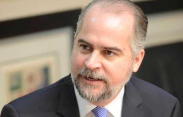 Alejandro Fernández dejará la Superintendencia de Bancos el 16 de agosto tras seis años de gestión