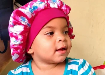 Niña de tres años fallece tras ser atendida en hospital de Moca; familiares piden investigación