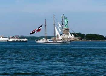 RD participa en celebración del 250 aniversario de la independencia de EEUU con buque escuela de la Armada