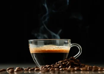 ¿Cuánto café es saludable tomar al día?