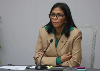 Delcy Rodríguez nombra encargado de negocios en EEUU al exministro de Comercio Exterior
