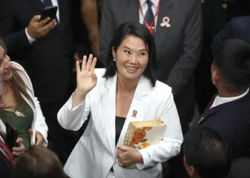 Fujimori asegura que “ningún derecho laboral será recortado” en Perú durante su gobierno