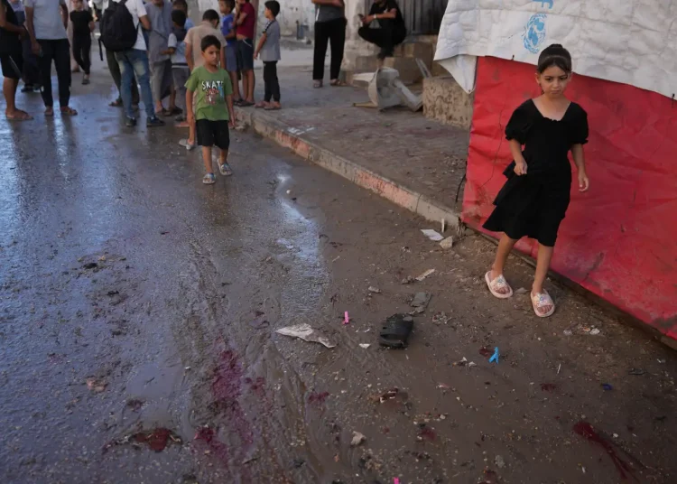 Un ataque israelí contra un funeral en Gaza dejó 7 muertos y 22 heridos, según informó un hospital local.