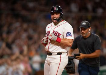 Medias Rojas quedan a un triunfo del récord tras vencer a Orioles por 6-5