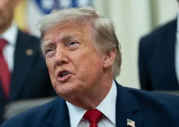 Trump amenaza a Irán con hacerle “pagar” por la muerte de soldados estadounidenses