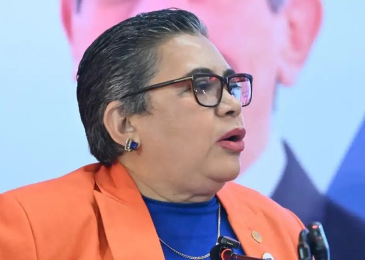 Economista recomienda al Gobierno fortalecer los salarios reales ante auge del pluriempleo
