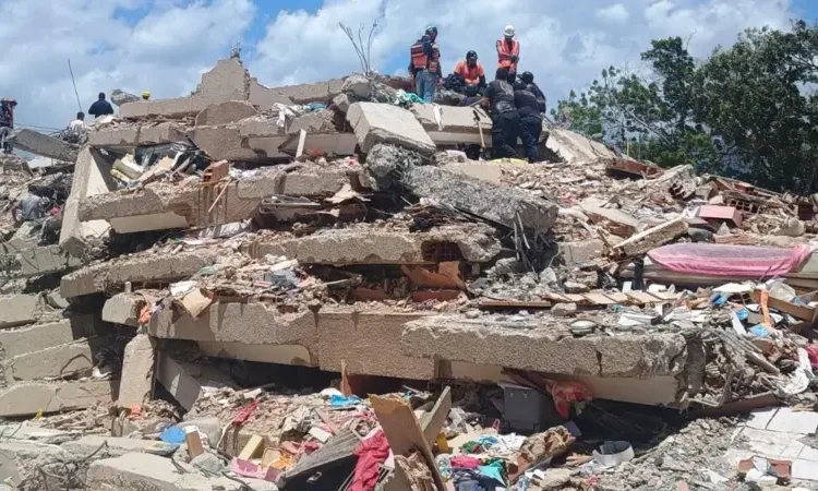Venezolanos lideran la búsqueda entre los escombros de desaparecidos en el terremoto